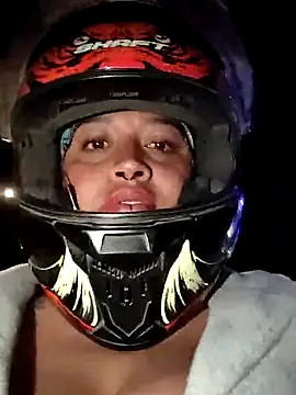 -Mia1 online show from September 13, 11:46 pm