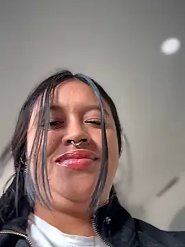 -Mia1 online show from April 22, 12:46 pm