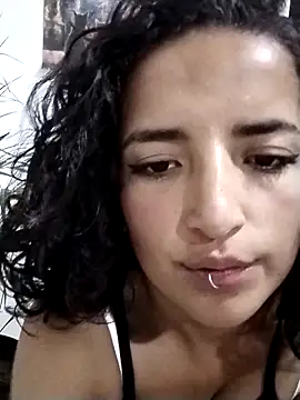 Snapshot of luna_love_xoxo chatting on September 14, 3:37 am luna love xoxo online show from September 14, 3:37 am