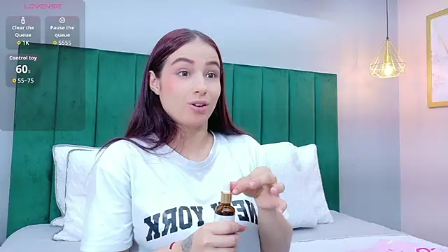 Ashley Evans22 online show from April 6, 8:21 pm