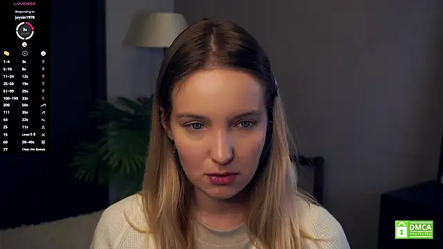 HongTomczak online show from October 16, 7:44 am