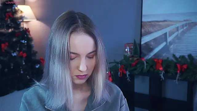 HongTomczak online show from January 17, 7:38 am