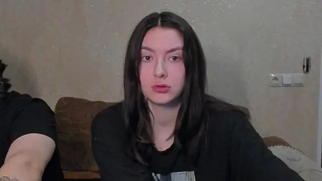 muuur fam online show from January 5, 6:33 pm