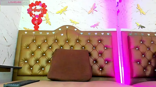 Snapshot of Zoe-Johnson_ chatting on September 21, 10:08 pm Zoe-Johnson online show from September 21, 10:08 pm