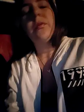isabella lovem online show from June 9, 3:17 am