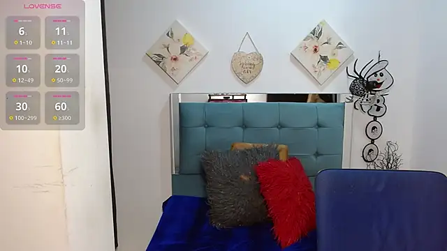 Sara f W online show from October 28, 12:05 am