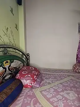 Love143A online show from April 21, 4:08 am