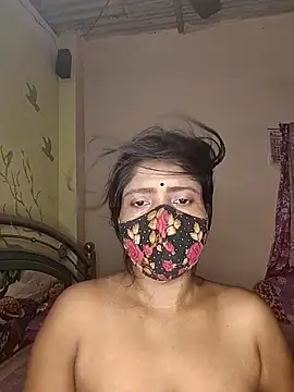 Love143A online show from April 24, 1:58 pm