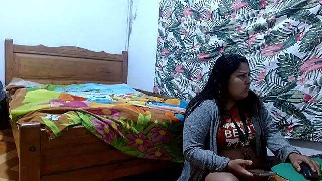 69smallstar online show from July 24, 11:41 am