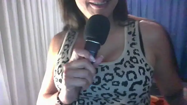 Snapshot of tifanyfever chatting on September 26, 1:25 am tifanyfever online show from September 26, 1:25 am