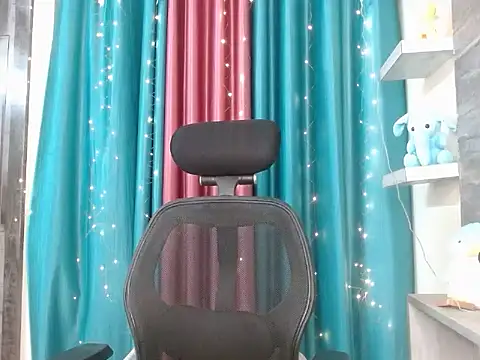 Your candy 47 online show from April 10, 2:23 pm