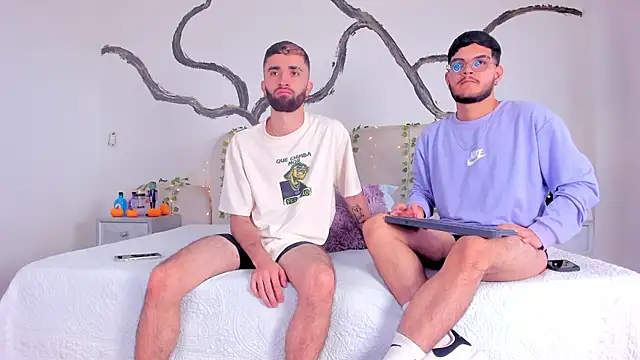 marcoAndMathew online show from October 18, 8:10 pm