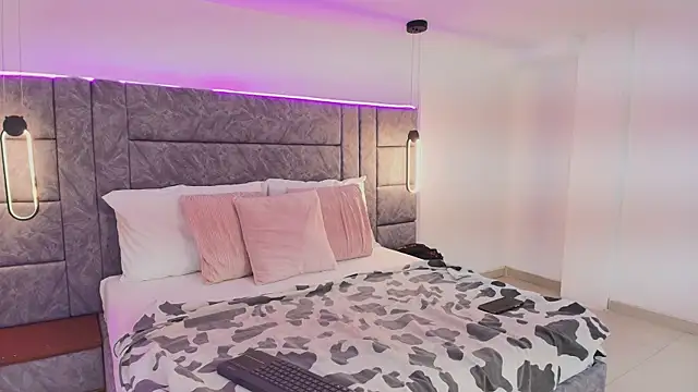 Dakota Megan 69 online show from April 27, 1:52 pm