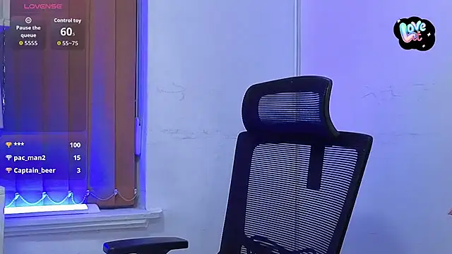 ReginaRosetti online show from April 23, 12:12 pm