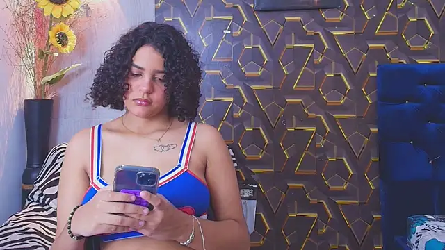 miss leidy  online show from June 21, 3:54 am