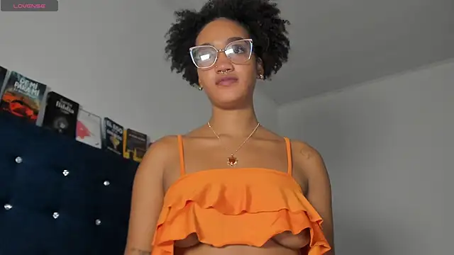 Brunettjhelen online show from October 10, 5:34 am
