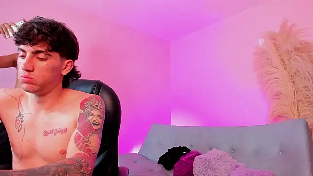 Handsomeboyss19 online show from February 4, 6:49 am