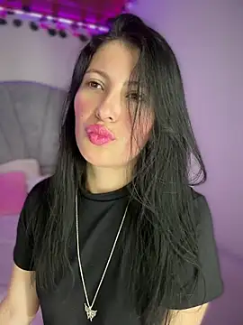 Mia salinass online show from April 25, 11:02 pm