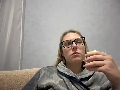 NikexPretty online show from November 26, 3:35 pm