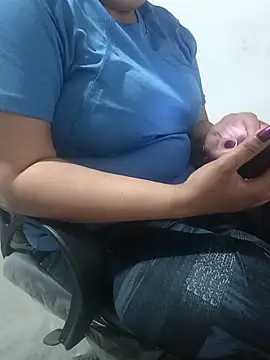 payal 261072  online show from February 24, 4:00 am