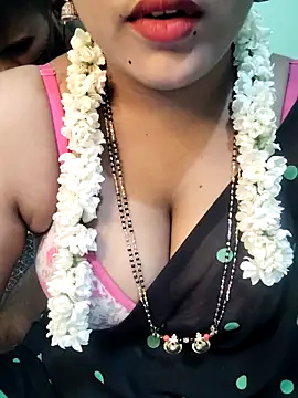 Snapshot of Shneeha_le chatting on September 13, 4:04 pm Shneeha le online show from September 13, 4:04 pm