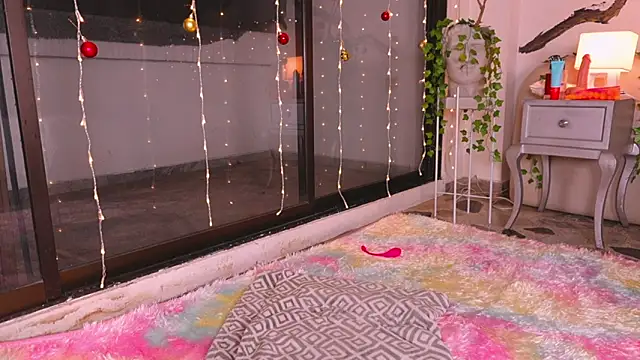 SarahCastro1  online show from November 24, 4:58 am