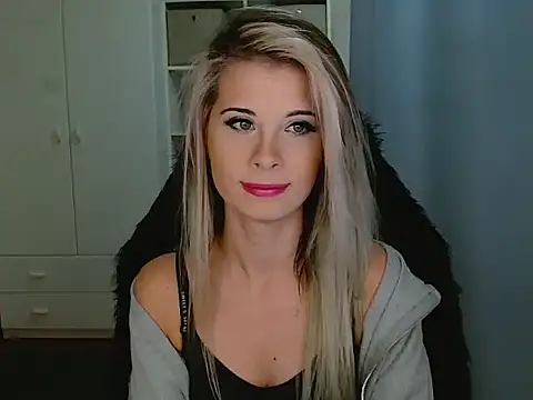 KristineGlow online show from November 17, 3:13 pm