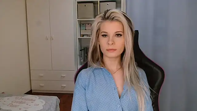 KristineGlow online show from May 1, 6:27 am
