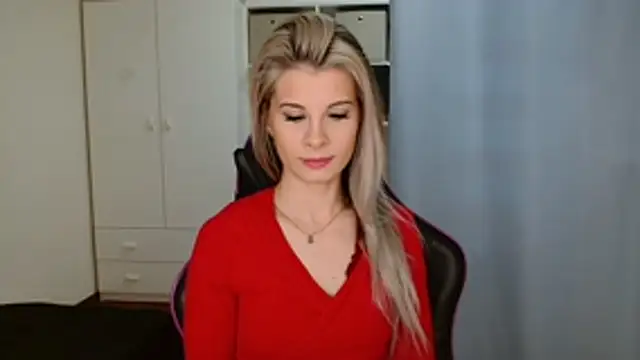 KristineGlow online show from March 1, 8:14 am