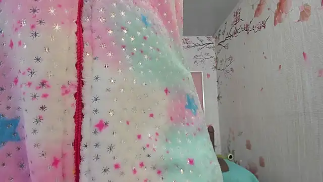 SafiroAgataaa online show from April 24, 2:47 am