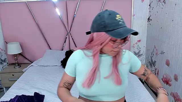 SafiroAgataaa online show from September 22, 9:35 pm