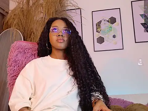 Snapshot of Gianellaarittza chatting on September 9, 12:21 am Gianellaarittza online show from September 9, 12:21 am