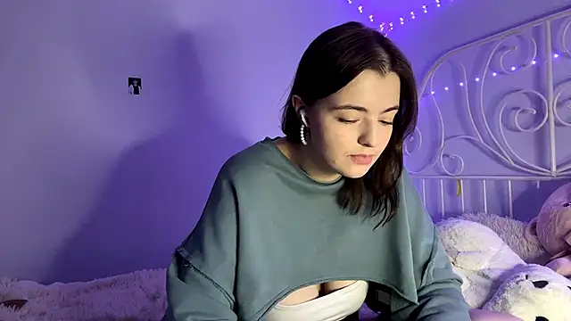 HoneyMist online show from November 28, 2:42 pm