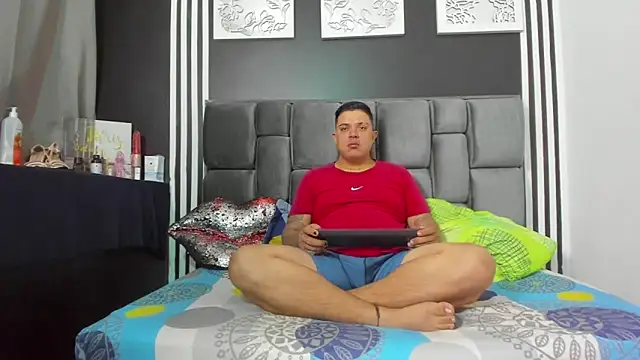 Hornycouple Hot online show from November 10, 2:45 pm