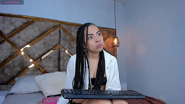 Lucia jane online show from May 12, 7:42 pm