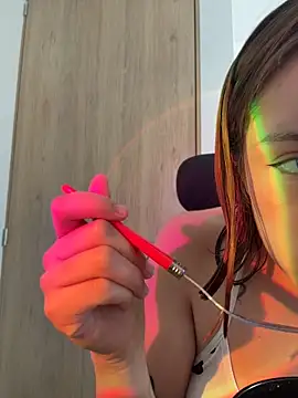 aliciia 23 online show from April 25, 6:49 pm