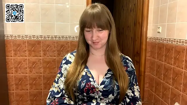 MaroonMoon  online show from September 14, 7:23 pm