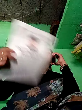 Manavi x online show from April 25, 8:06 am