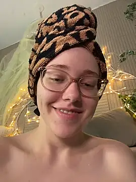 PollyVinice online show from July 27, 5:32 pm