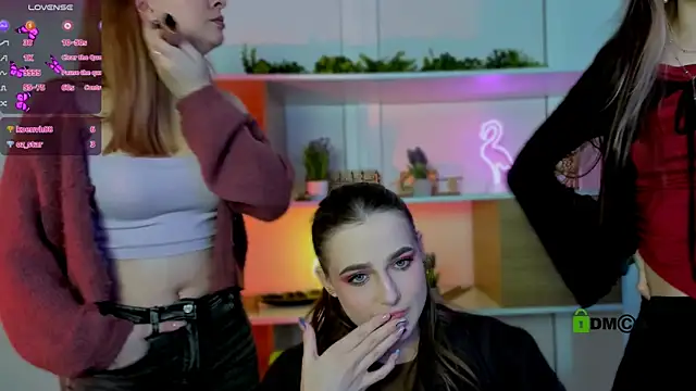 mila glow1 online show from November 12, 1:09 pm