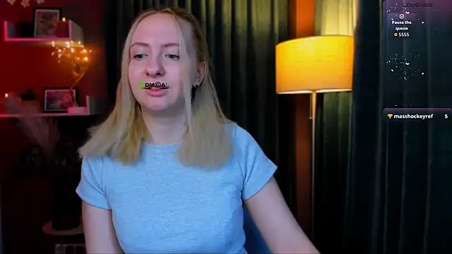 mila glow1 online show from April 20, 7:06 pm