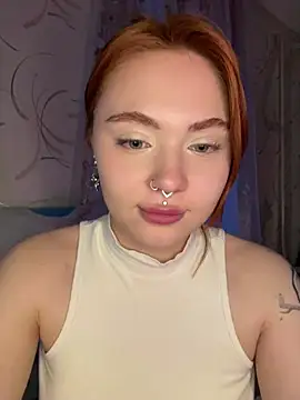 LunaMillie online show from April 25, 3:42 pm