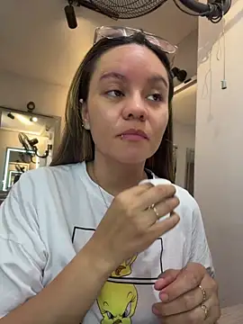 Sky Junne online show from April 20, 4:54 pm