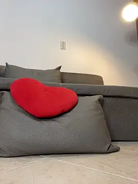 Soe Love online show from April 29, 2:37 am