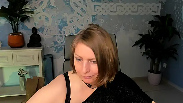 Snapshot of TiffanyBrauny chatting on September 10, 10:37 am TiffanyBrauny online show from September 10, 10:37 am