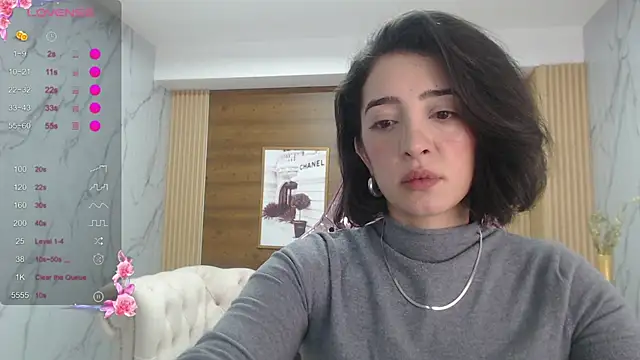 sara lopez s online show from April 14, 2:06 pm