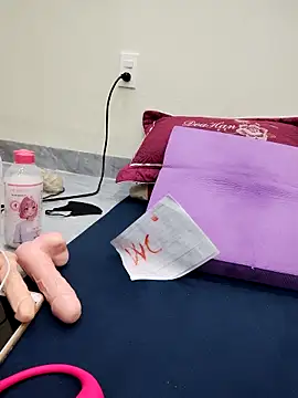 Lyly suri07 online show from December 20, 4:33 pm