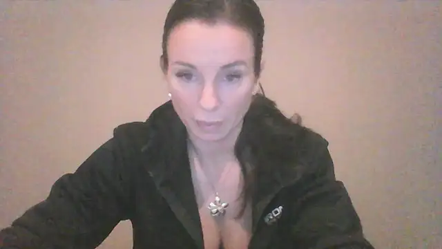 Justnani001 online show from March 2, 10:15 pm