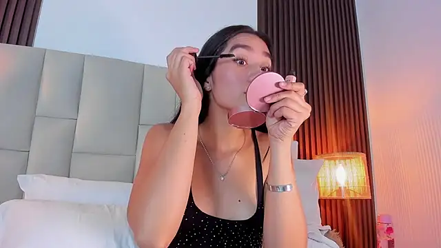 Nicolqueen  online show from April 23, 11:39 am