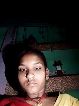 Snapshot of Idhika_Jha chatting on October 18, 12:14 am Idhika Jha online show from October 18, 12:14 am